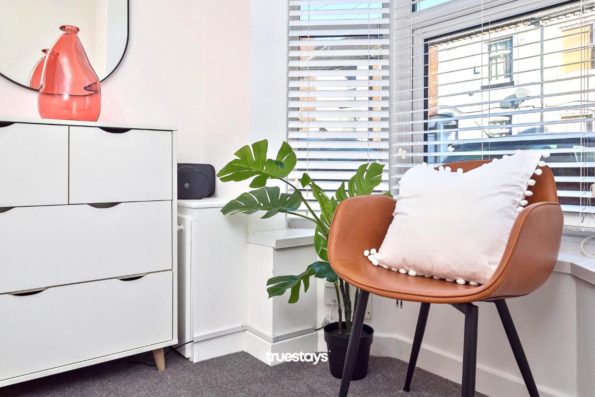 Nursery House By Truestays - 3 Bedroom House In Stoke-On-Trent 외부 사진
