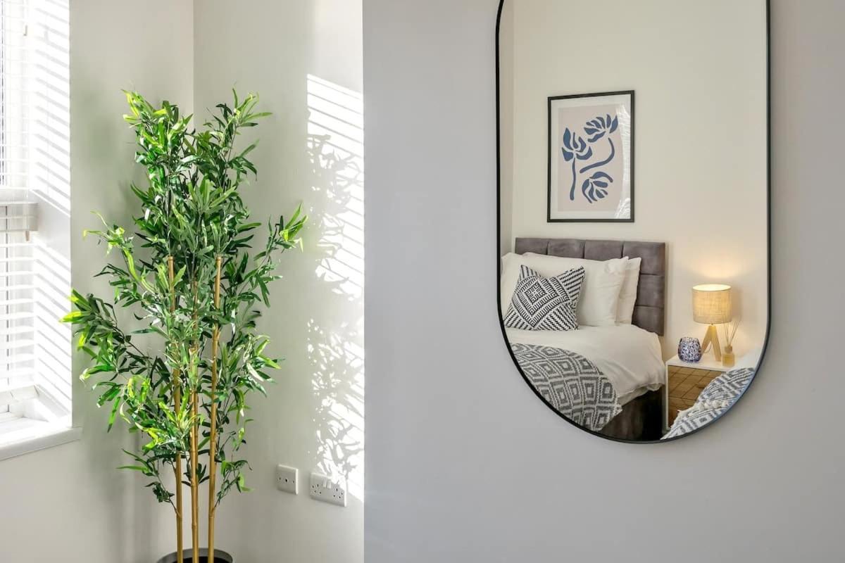 Nursery House By Truestays - 3 Bedroom House In Stoke-On-Trent 외부 사진