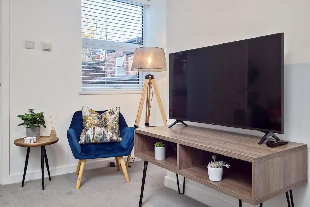 Nursery House By Truestays - 3 Bedroom House In Stoke-On-Trent 외부 사진